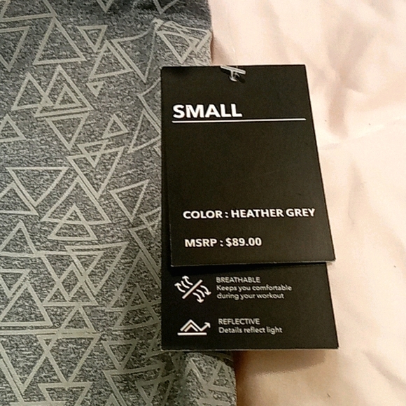 Leggings/Yoga Pants - Picture 3 of 3